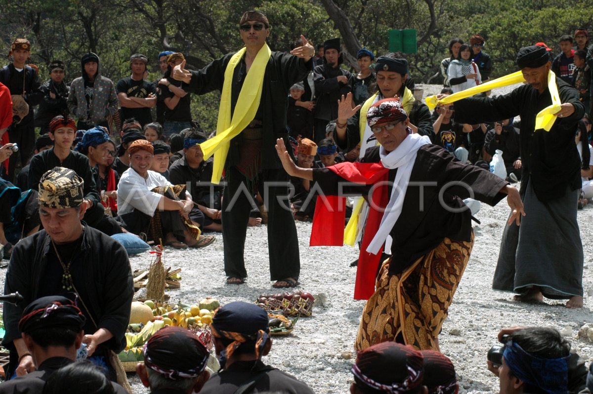 Ngertakeun Bumi Lamba Antara Foto 