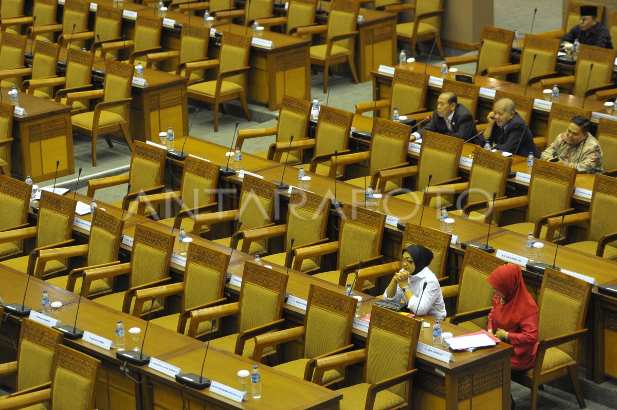 PENUTUPAN MASA SIDANG | ANTARA Foto