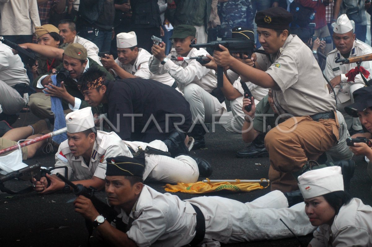 Simulasi Bandung Lautan Api Antara Foto 2583