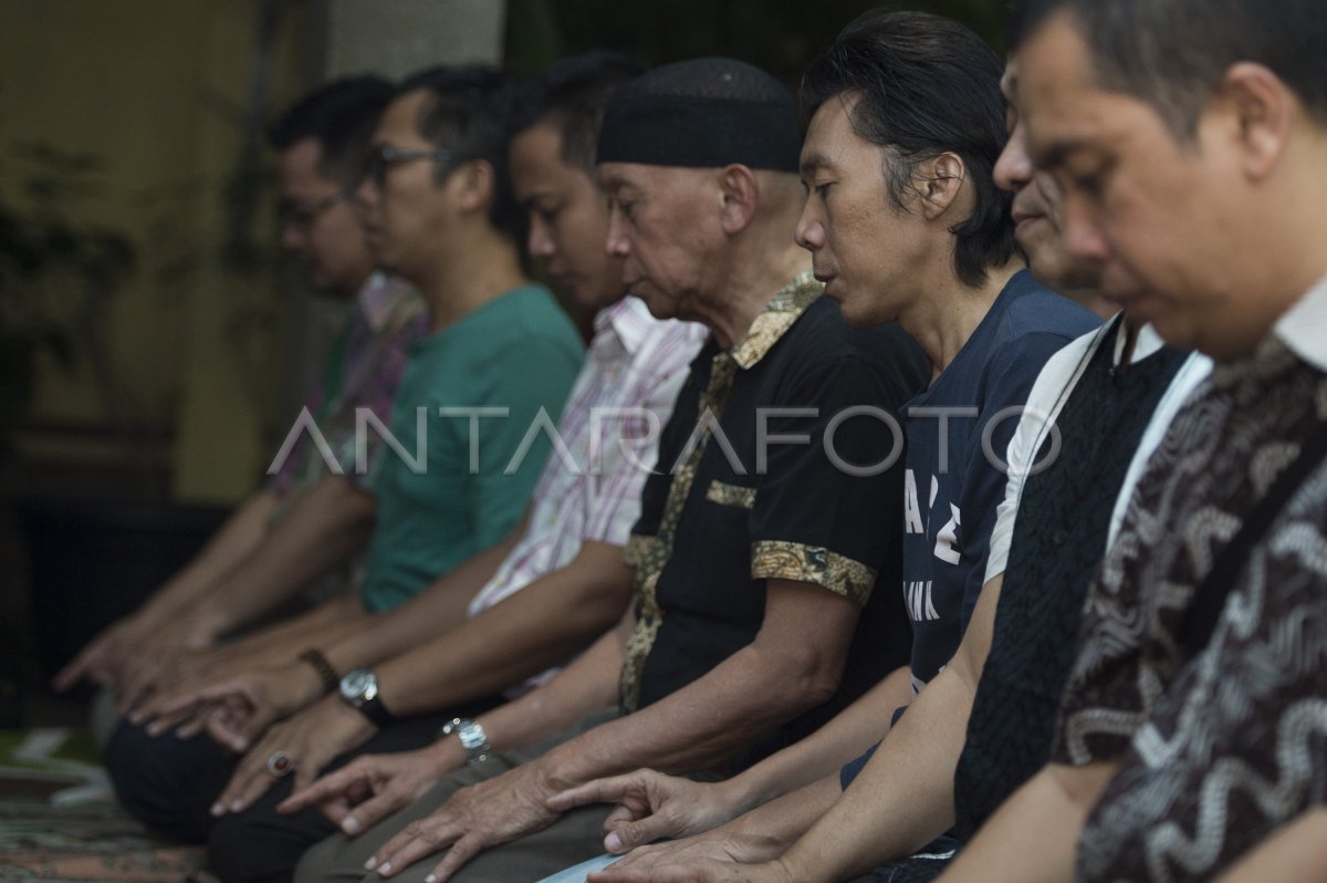 SLANK RILIS HALAL