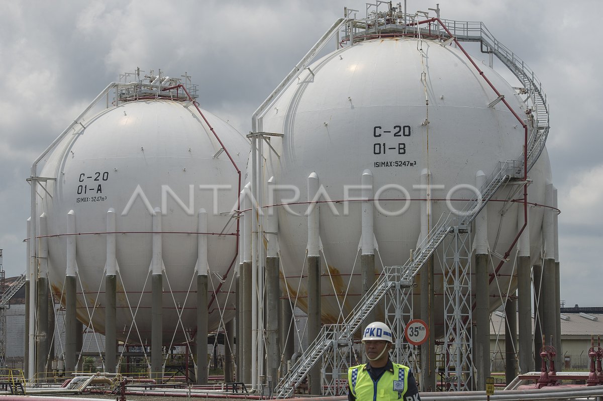 PEMBANGUNAN KILANG MINYAK PERTAMINA | ANTARA Foto