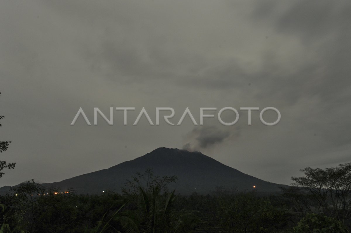 AKTIVITAS GUNUNG AGUNG