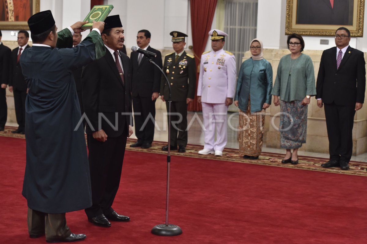 PELANTIKAN KEPALA BADAN SIBER DAN SANDI NEGARA | ANTARA Foto