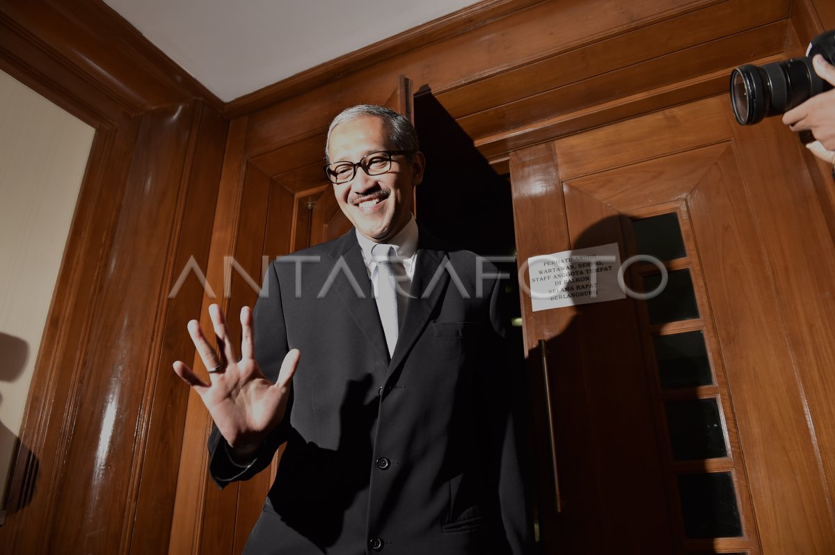 Dicky Kartikoyono Uji Kelayakan Calon Deputi Gubernur BI, Tekankan Ketidakpastian Ekonomi