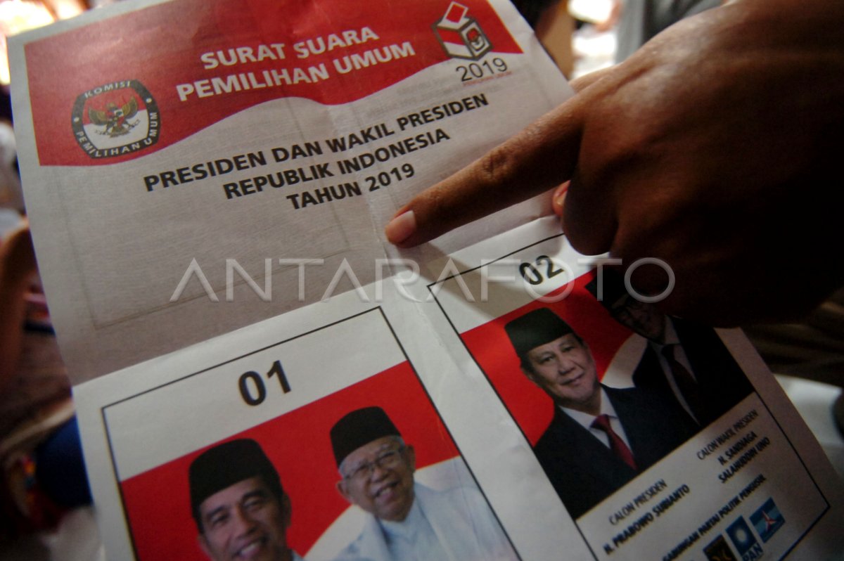 Surat Suara Rusak Antara Foto