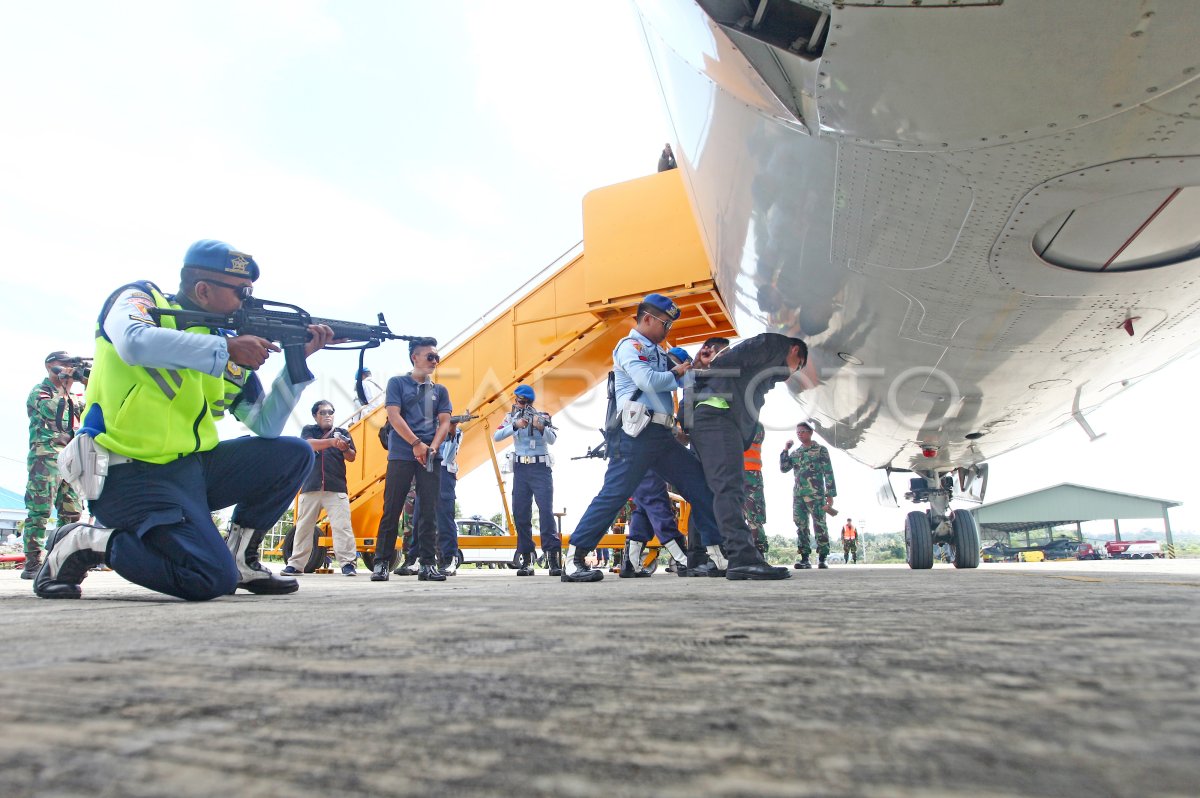 OPERASI HANUD KILAT DAN CAKRA B-19 | ANTARA Foto