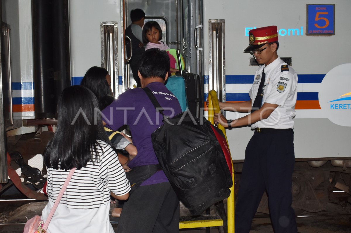 Penumpang Arus Balik Ka Antara Foto