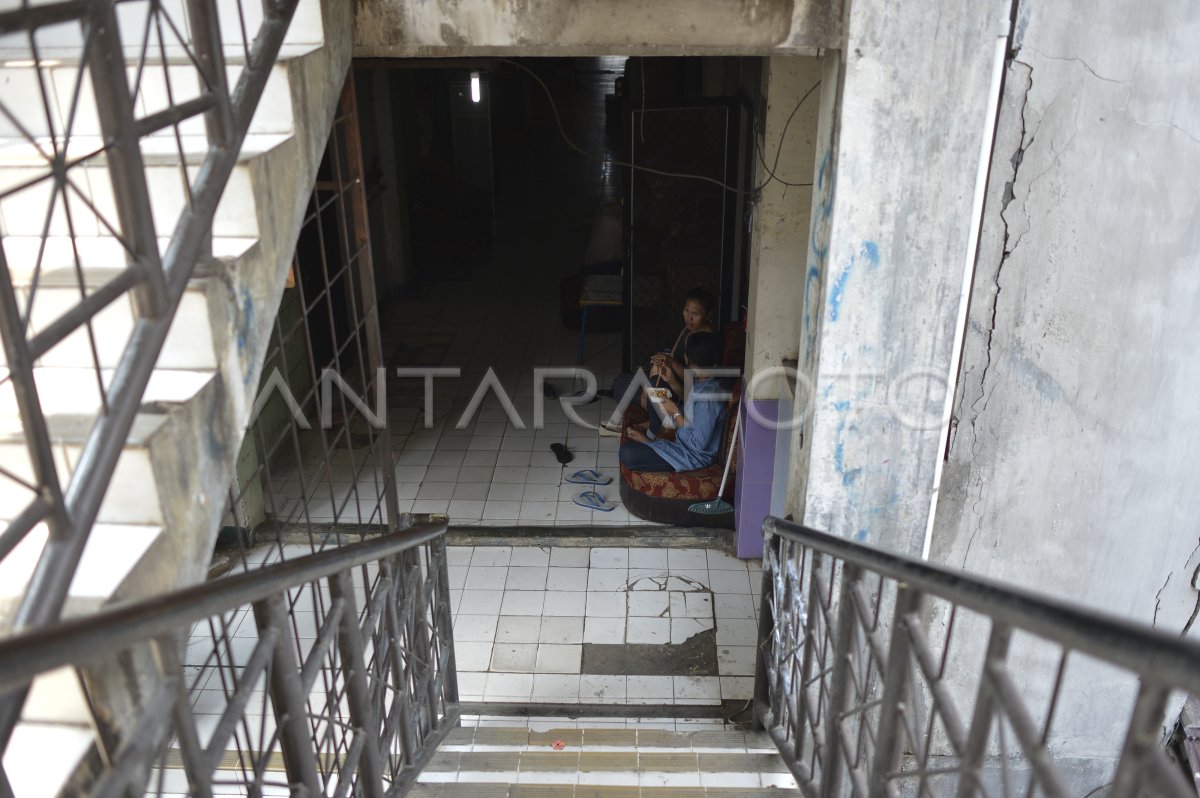 Relokasi Penghuni Rusunawa Penjaringan Antara Foto