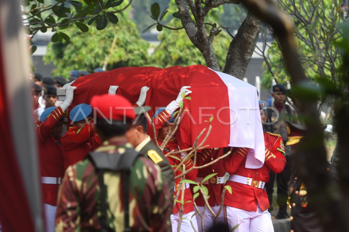 Bj Habibie Wafat Upacara Pemakaman Antara Foto