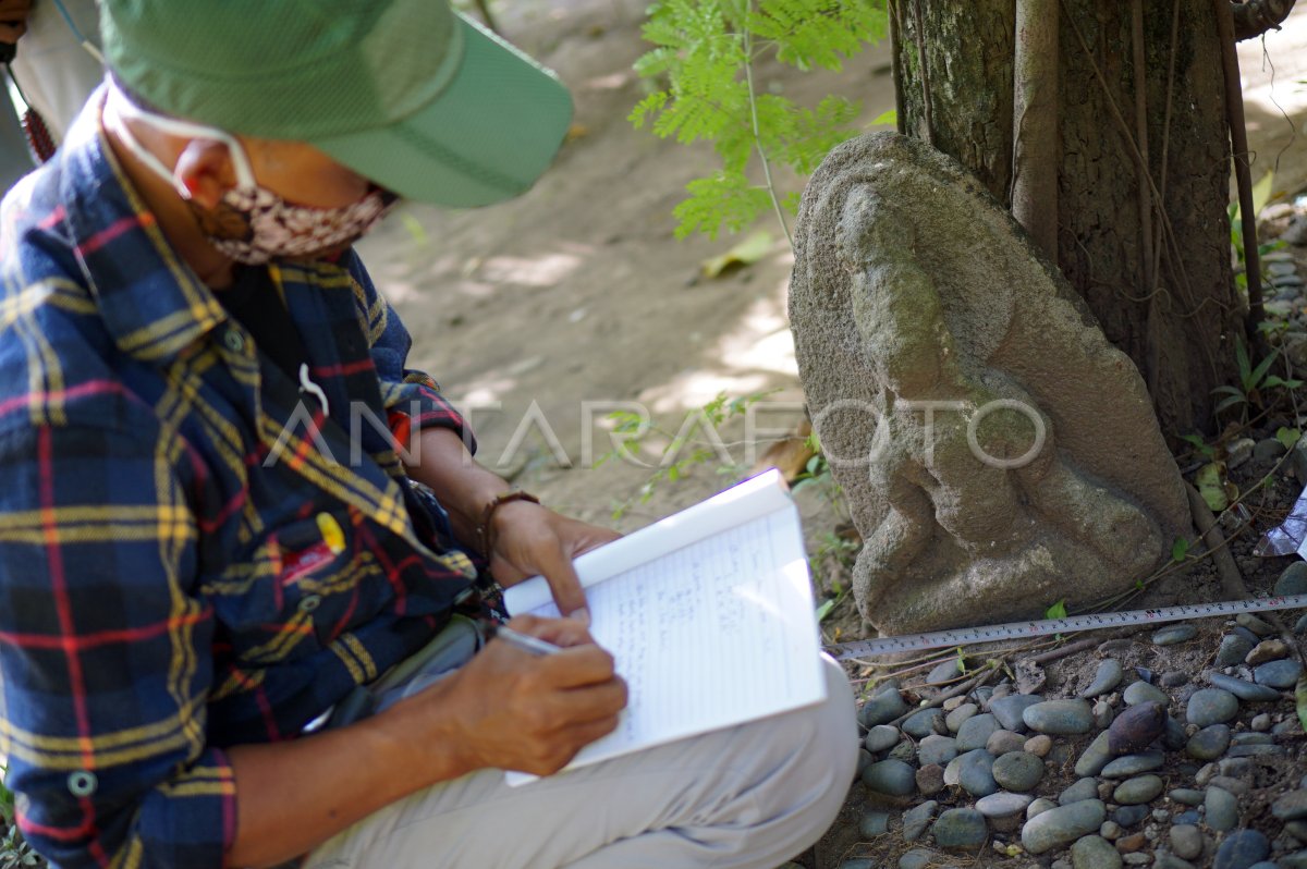 ARKEOLOG IDENTIFIKASI TEMUAN BENDA CAGAR BUDAYA | ANTARA Foto