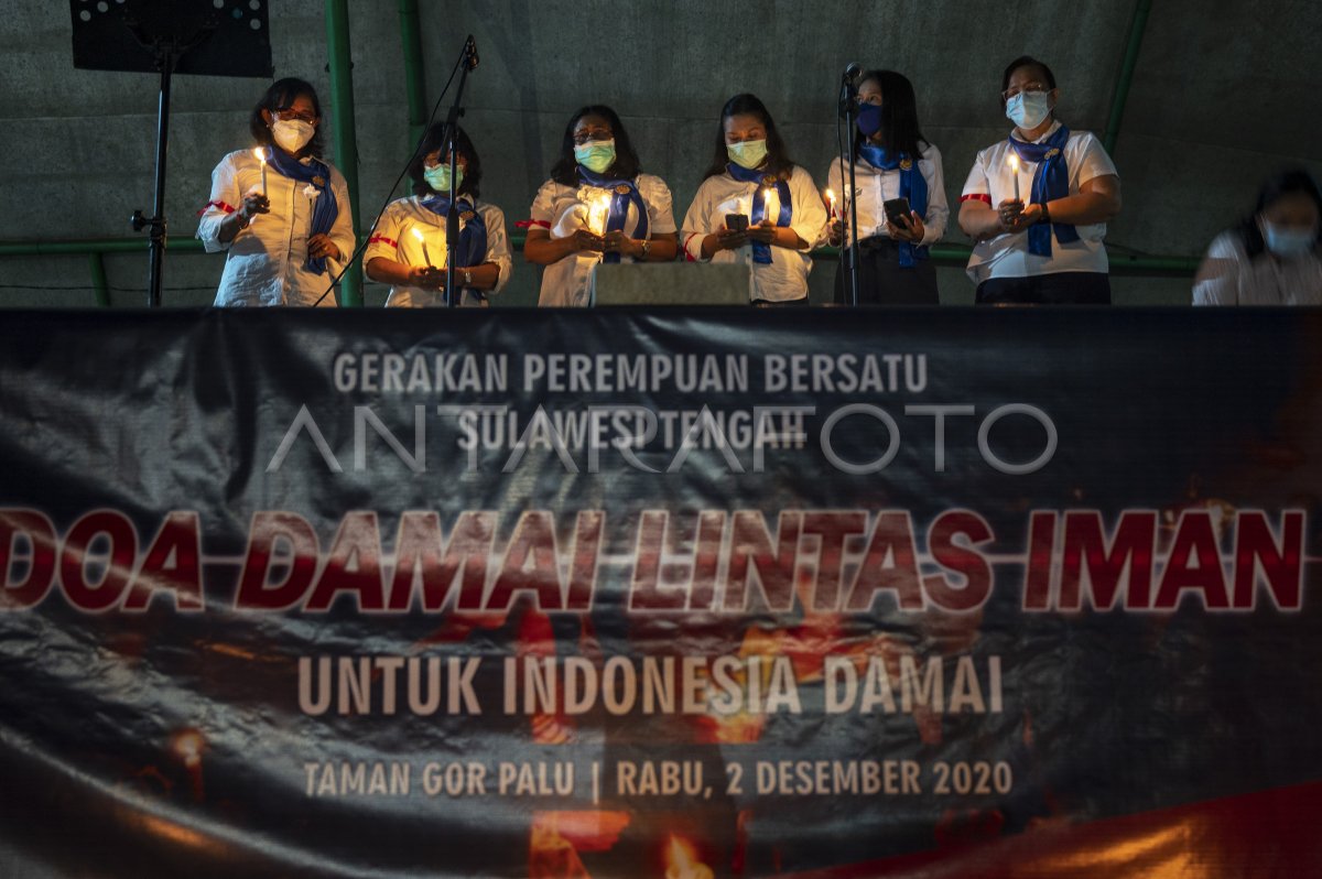 DOA BERSAMA LINTAS IMAN | ANTARA Foto