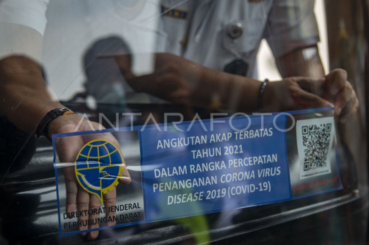 STIKER BUS BOLEH BEROPERASI SAAT MASA LARANGAN MUDIK | ANTARA Foto