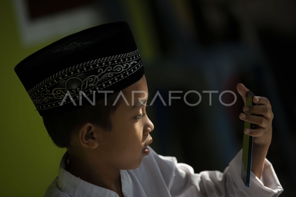 Pemangkasan Kesenjangan Digital Di Indonesia Antara Foto