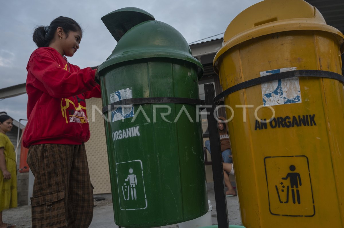 Pemilahan Sampah Dari Rumah Tangga Antara Foto 4937