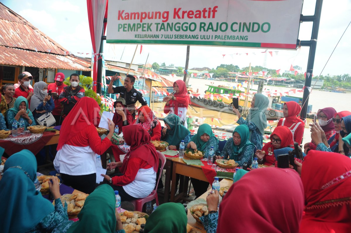 LOMBA MAKAN PEMPEK DI KAMPUNG KREATIF
