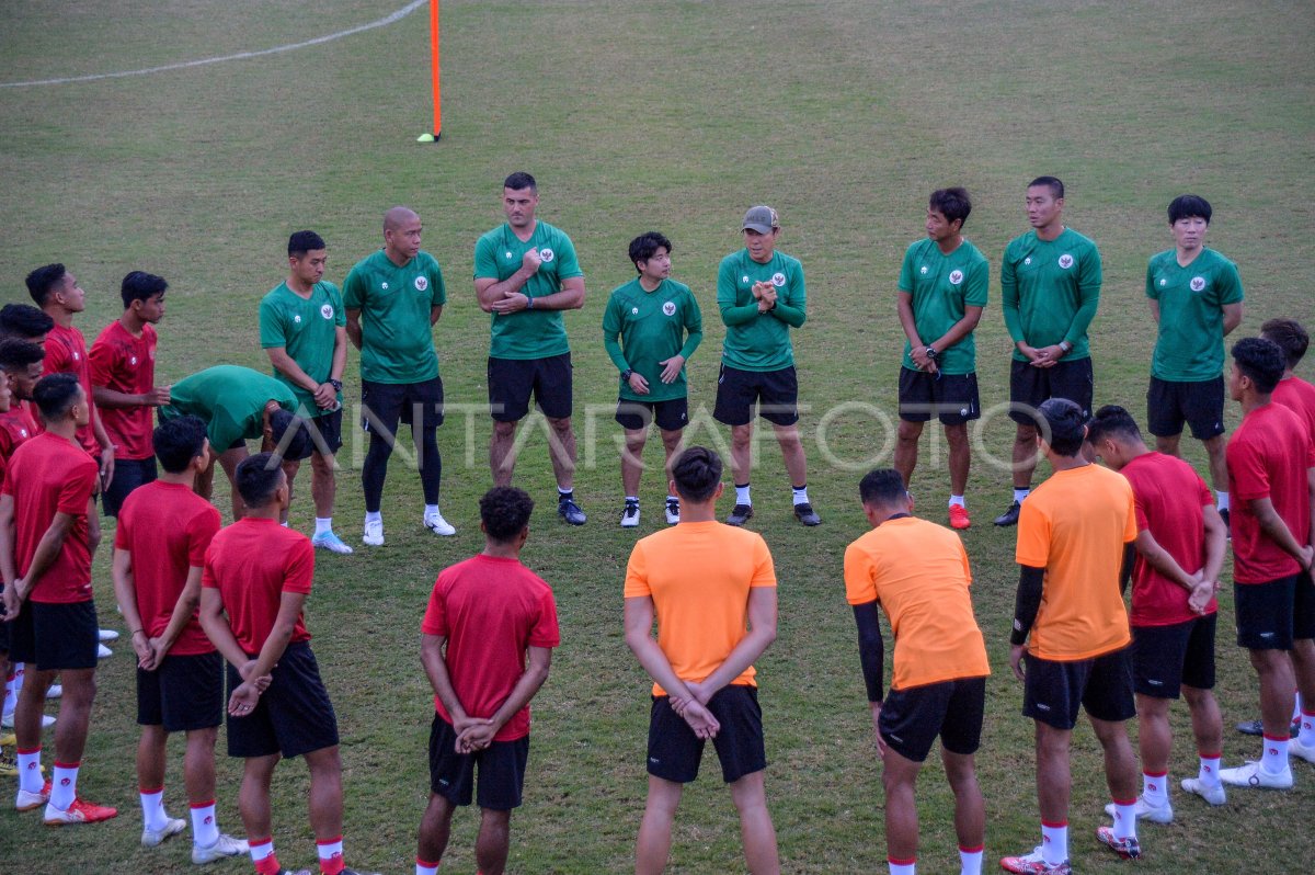 LATIHAN TIMNAS INDONESIA DI BANDUNG | ANTARA Foto