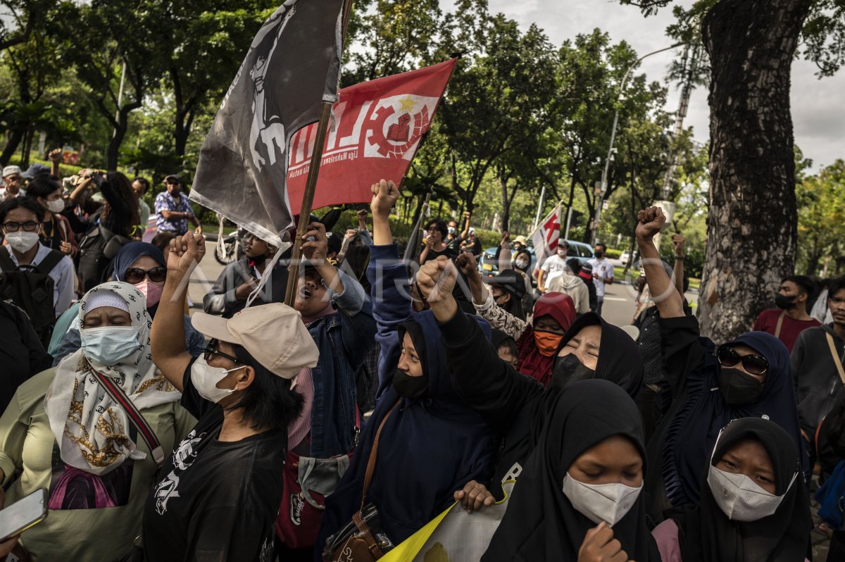 AKSI KOALISI RAKYAT MENOLAK PENGGUSURAN | ANTARA Foto