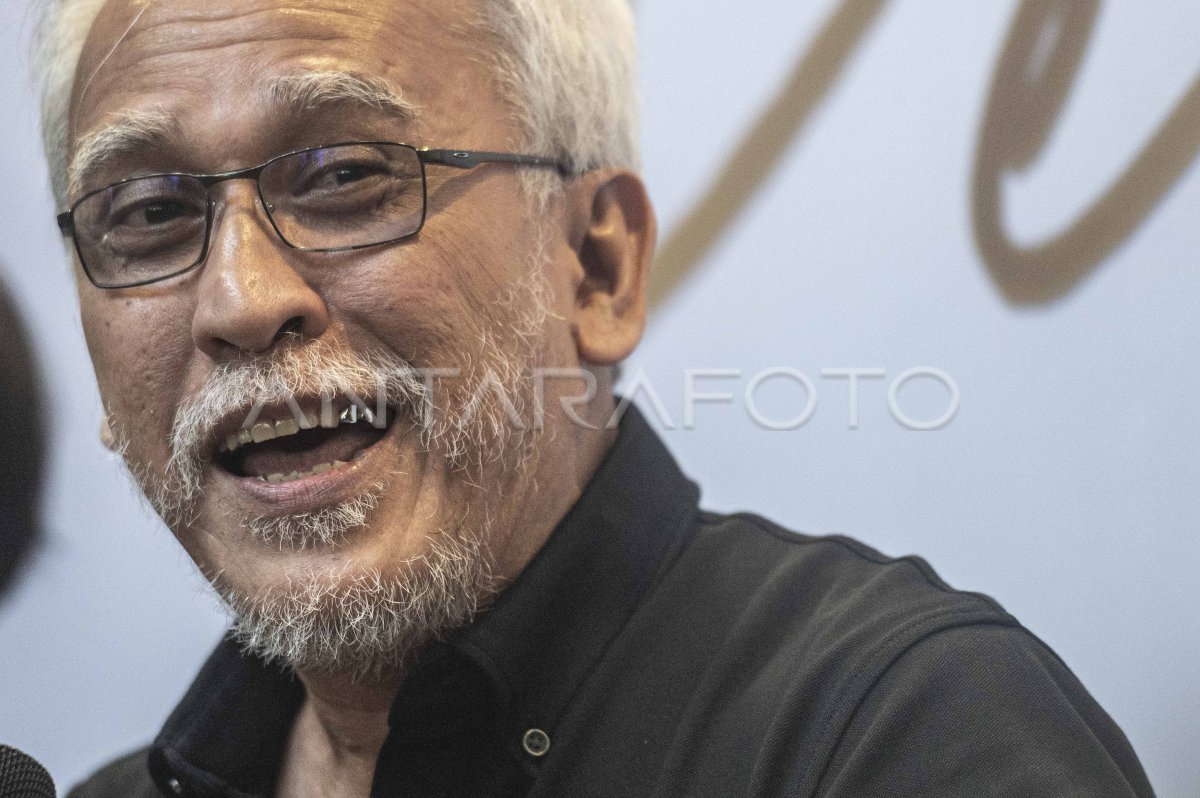 JELANG KONSER TUNGGAL IWAN FALS