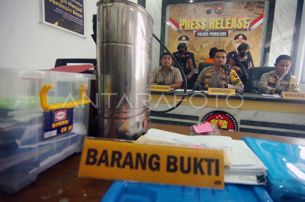 PENGUNGKAPAN KASUS KORUPSI DANA DESA | ANTARA Foto