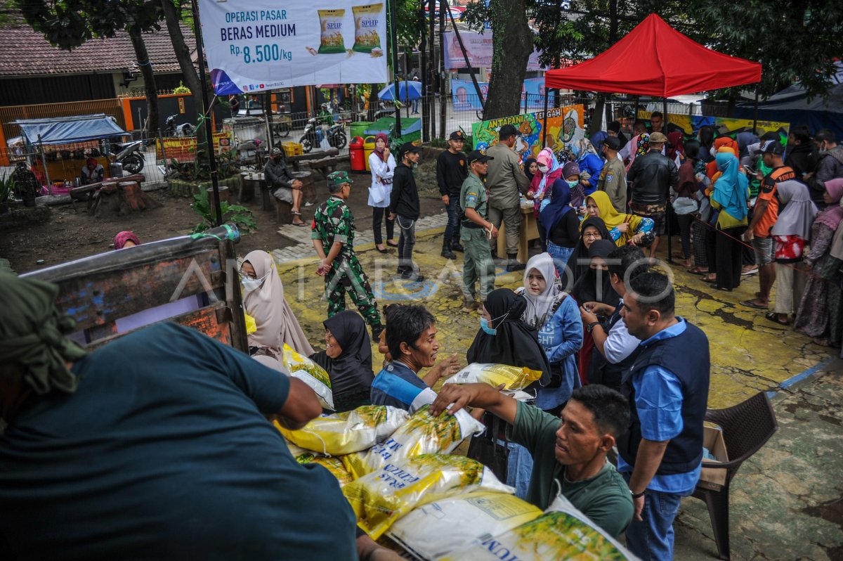 OPERASI PASAR BERAS MEDIUM BANDUNG | ANTARA Foto