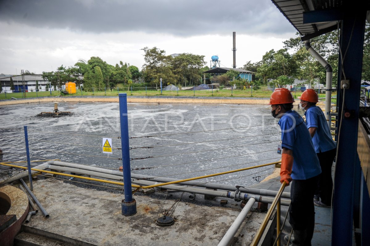 INSTALASI PENGOLAHAN AIR LIMBAH DENGAN TEKNOLOGI DAF | ANTARA Foto