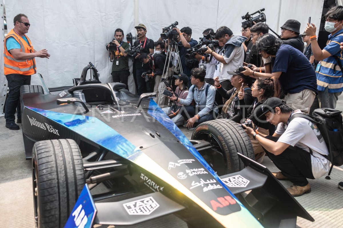 Pembukaan peti mobil Formula E Gen 3