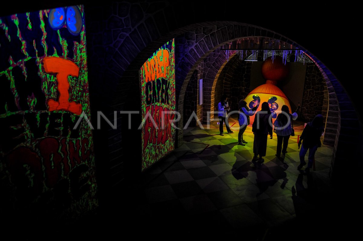 Pameran seni di Grey Art Gallery Bandung