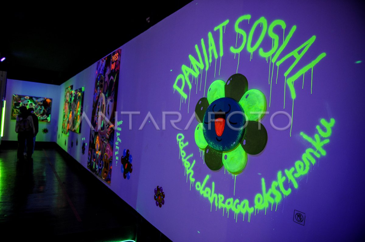 Pameran seni di Grey Art Gallery Bandung