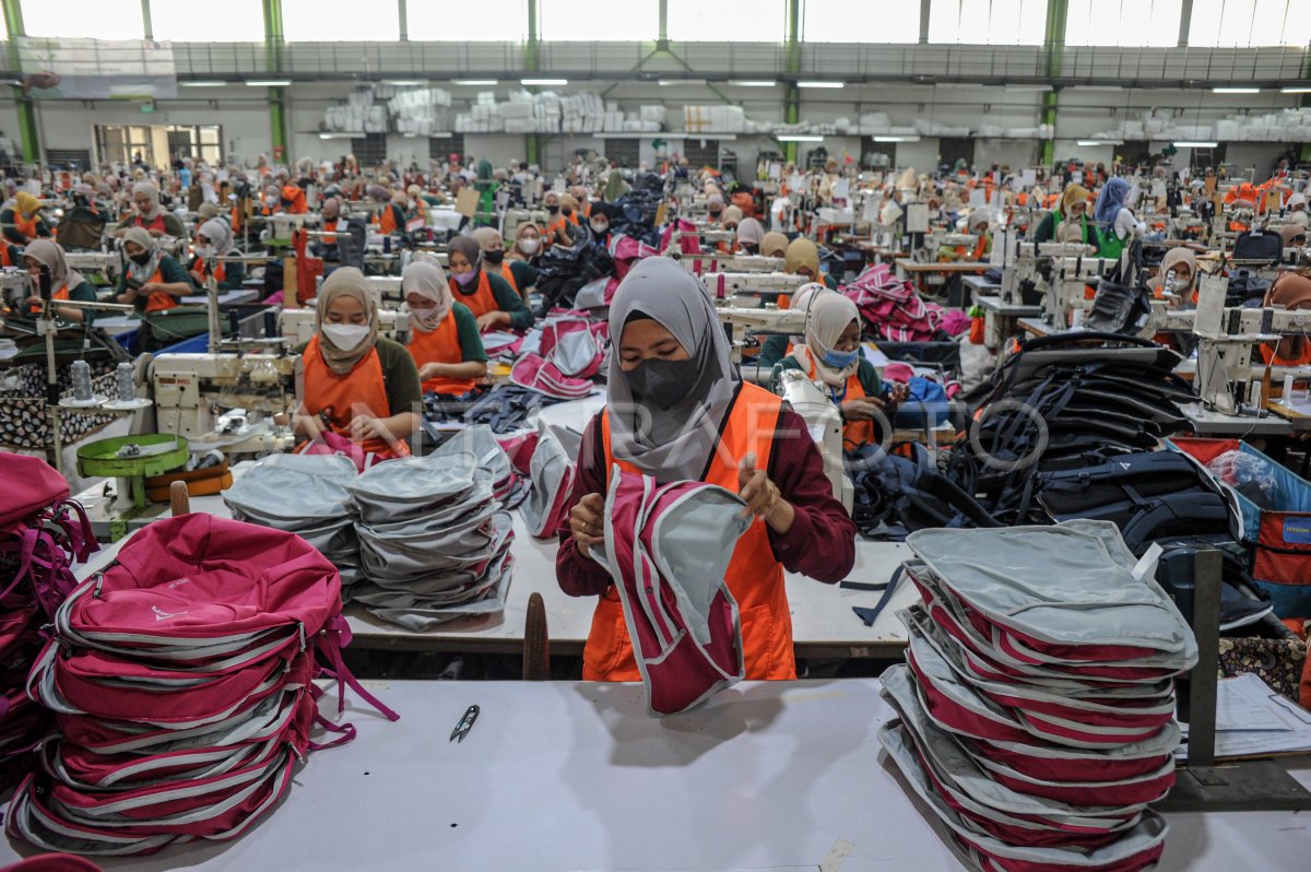 Produksi tas di Kabupaten Bandung