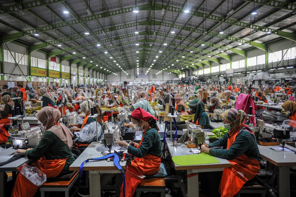 Produksi tas di Kabupaten Bandung