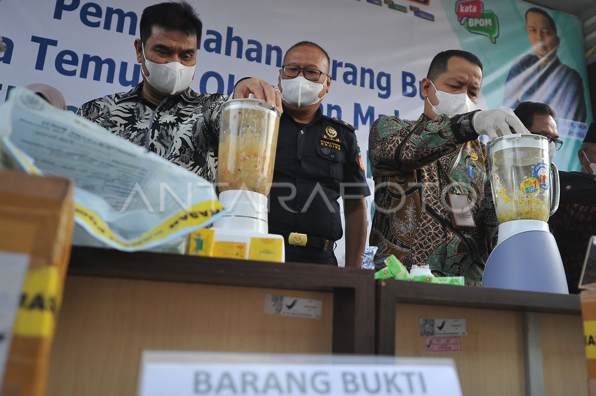 Pemusnahan obat dan makanan ilegal di Jambi