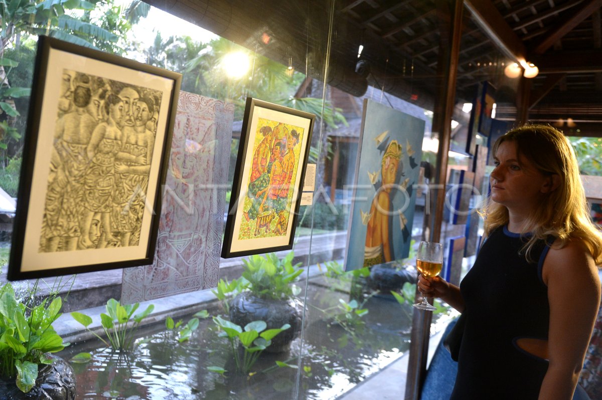 Pameran lukisan A Palette of Cultures