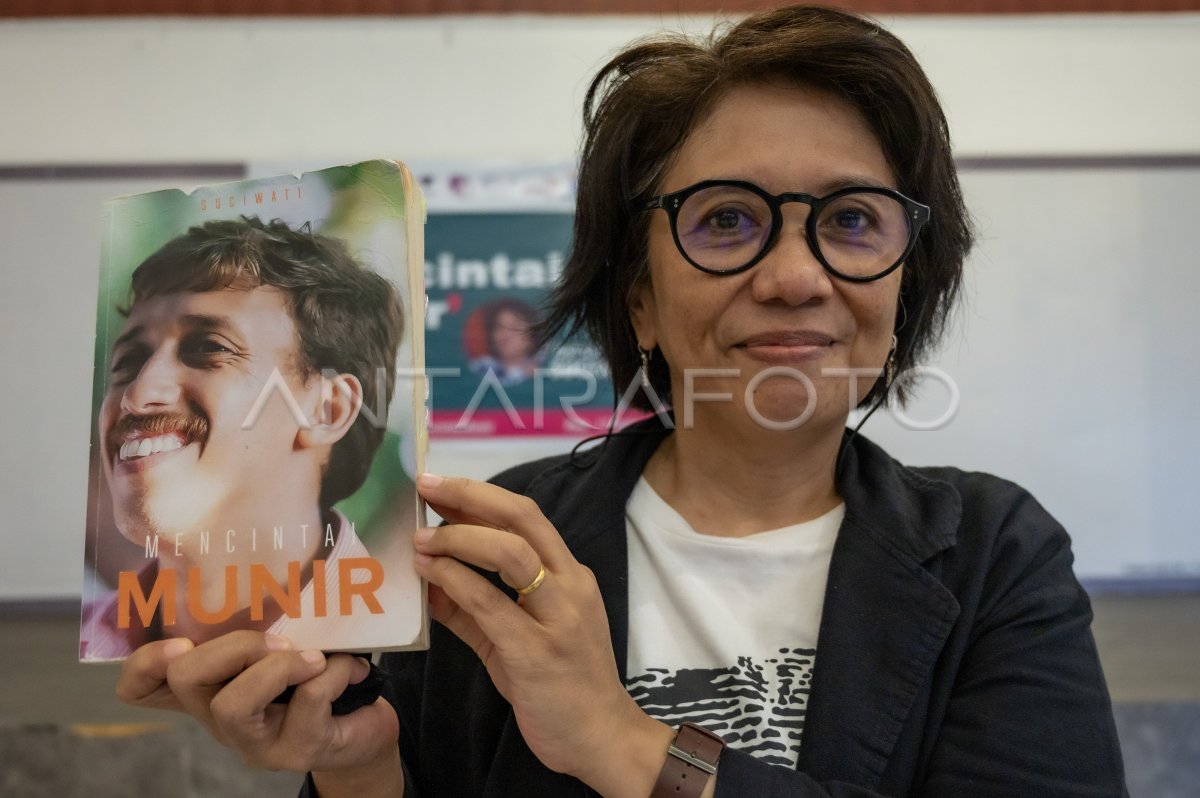 Bedah buku Mencintai Munir