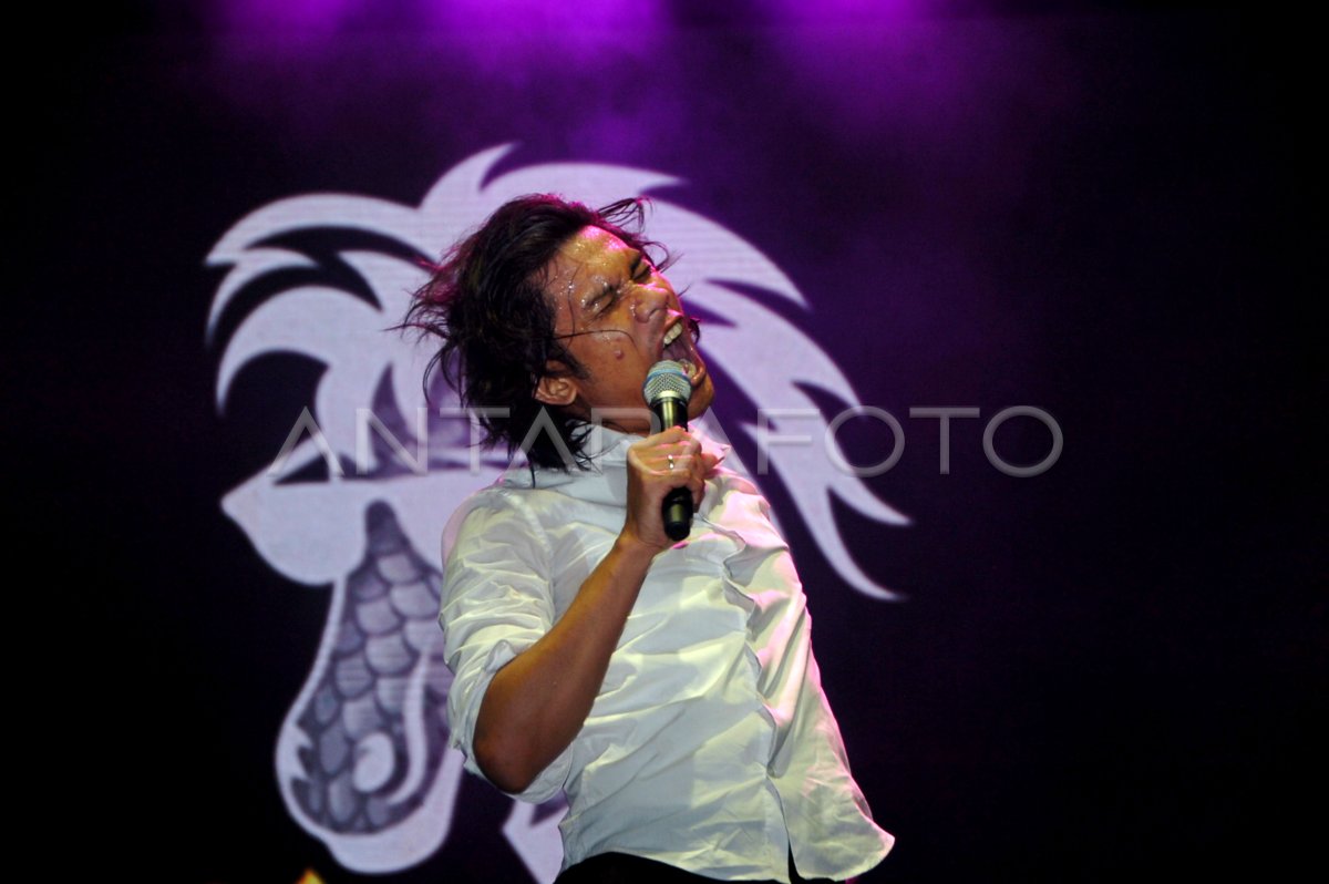 Konser The Changcuters di Tegal
