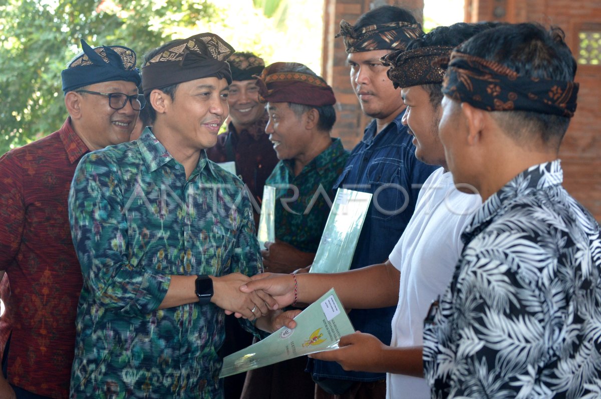 Penyerahan sertifikat tanah tempat peribadatan