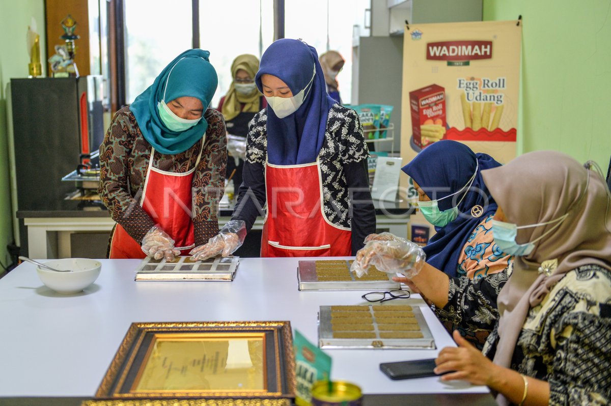 Pusat Layanan Usaha Terpadu Kabupaten Bandung | ANTARA Foto