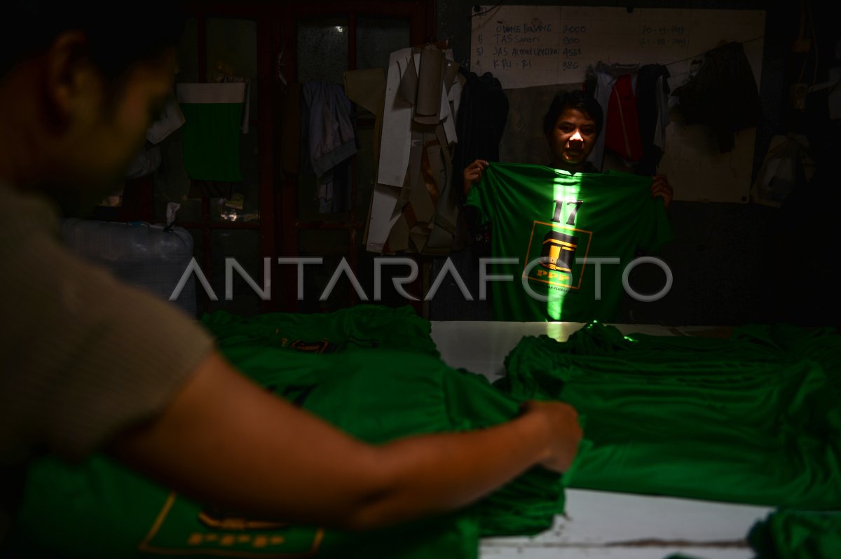 Produksi Alat Peraga Kampanye Di Bandung Antara Foto 