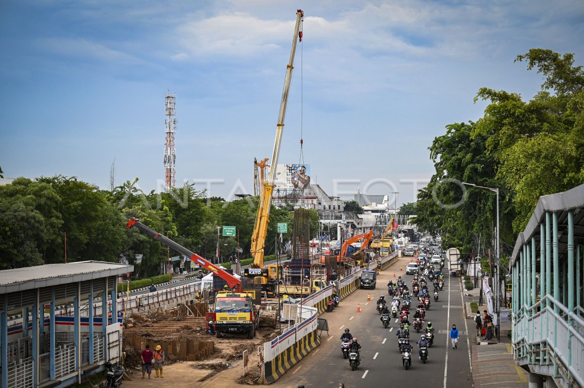 LRT Jakarta Velodrome-Manggarai Ditargetkan Beroperasi 2026 | ANTARA Foto