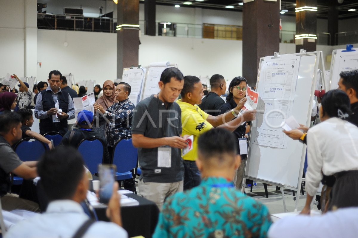 Perhitungan Surat Suara Di Kuala Lumpur | ANTARA Foto