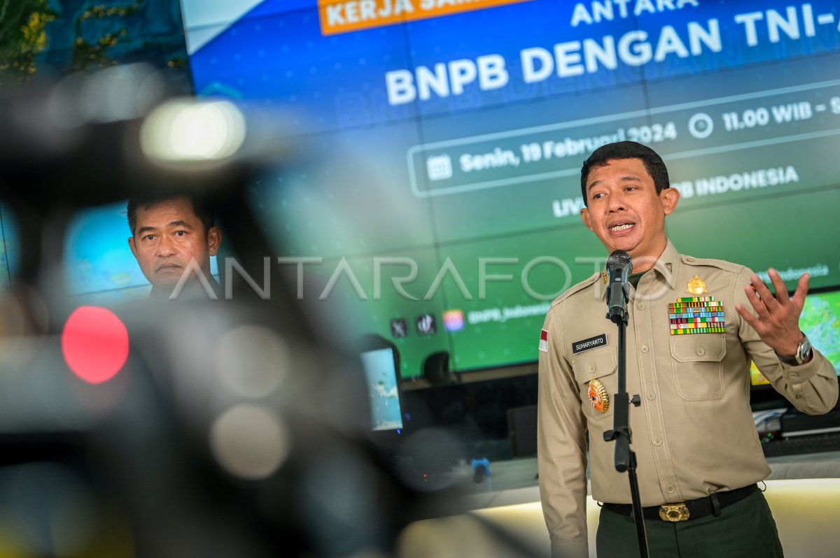 BNPB Kerja Sama Penanggulangan Bencana Dengan TNI AD | ANTARA Foto