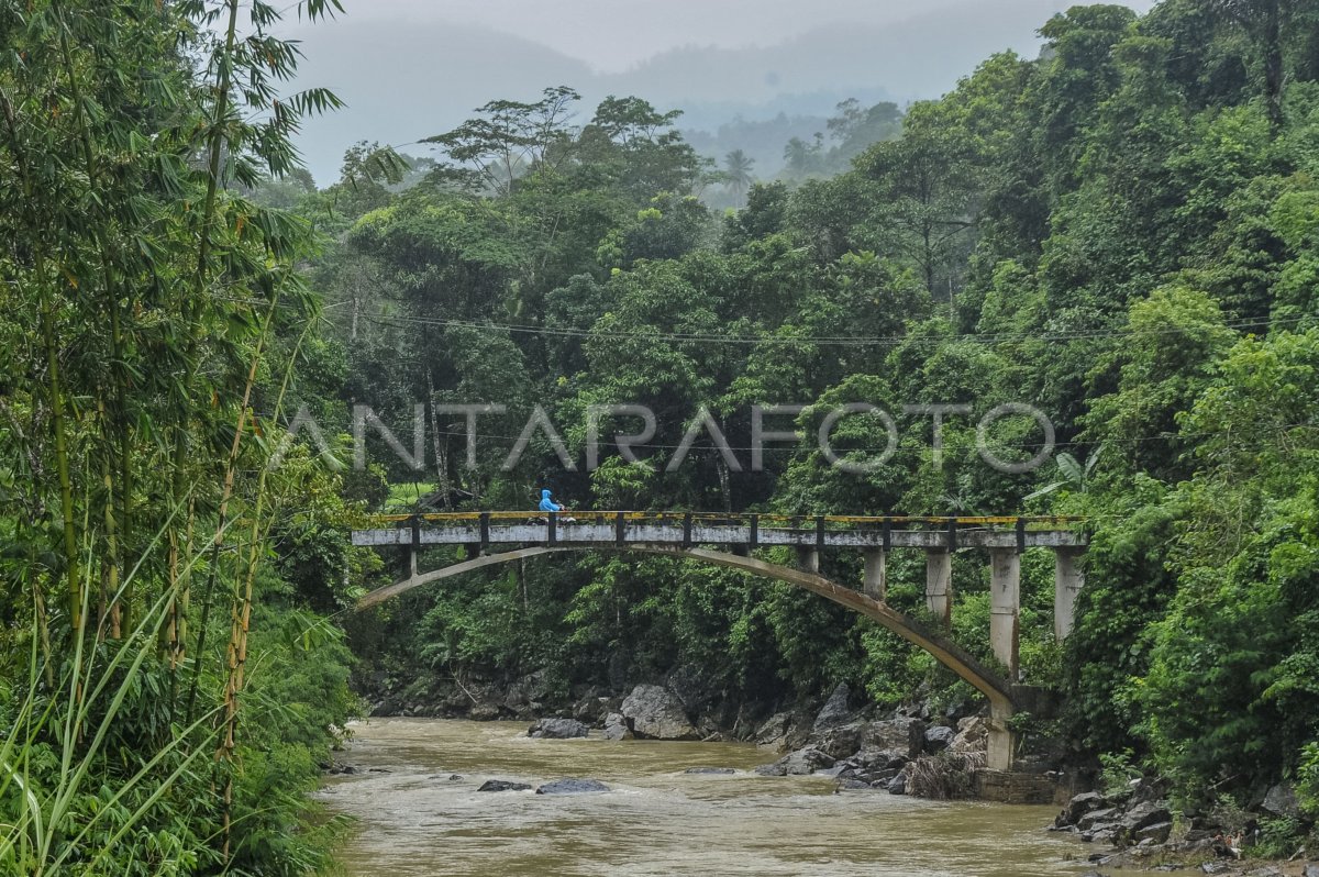 Jembatan Peninggalan Belanda Di Lebak | ANTARA Foto