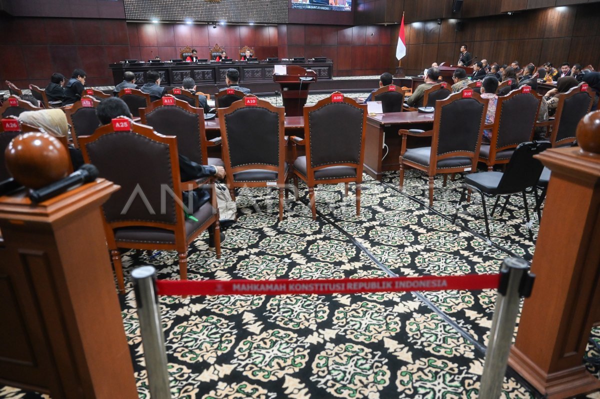 Sidang Perdana Perkara PHPU Pileg 2024 | ANTARA Foto