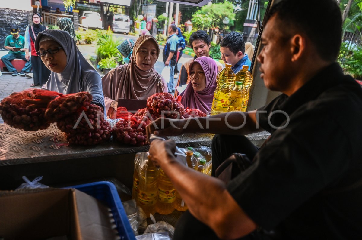 Gerakan Pangan Murah Di Jakarta Antara Foto