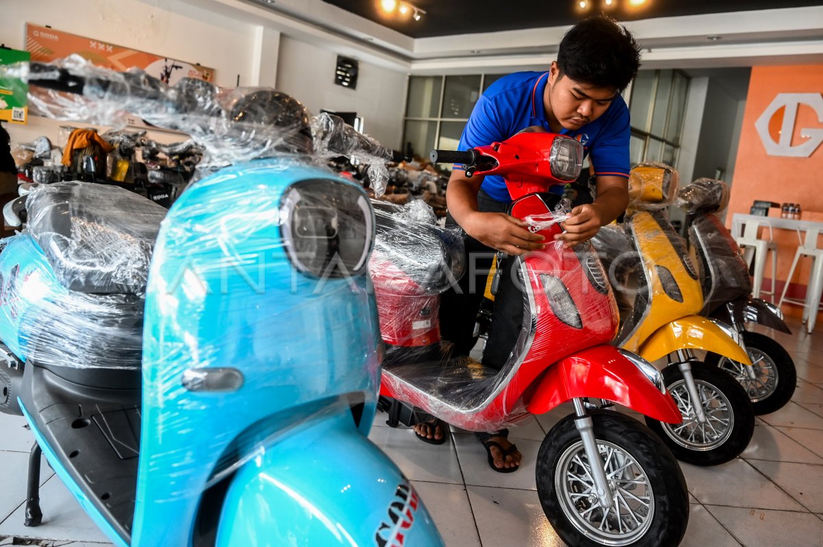 Jumlah Kendaraan Bermotor Listrik Di Indonesia | ANTARA Foto