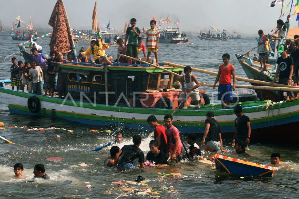 PESTA LAUT NADRAN | ANTARA Foto