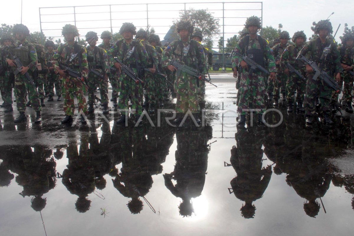 Latihan Marinir Antara Foto