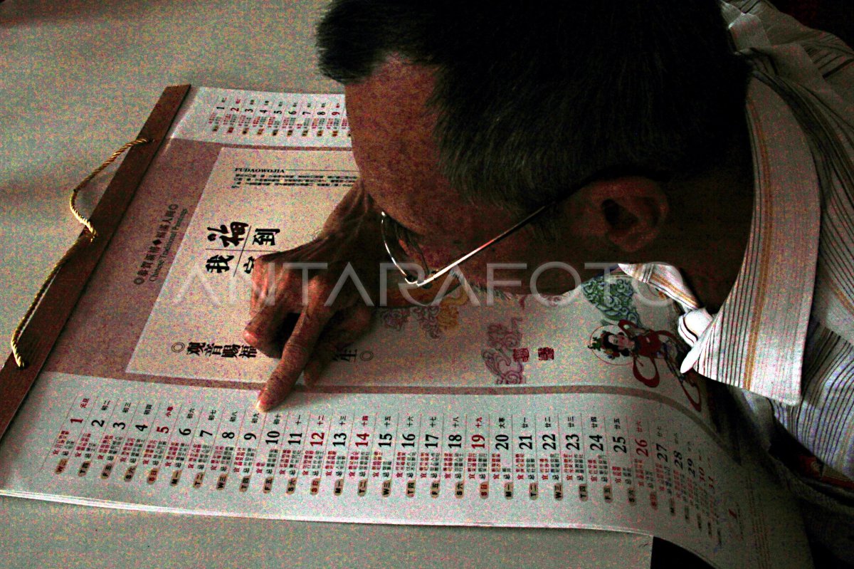 KALENDER CINA | ANTARA Foto