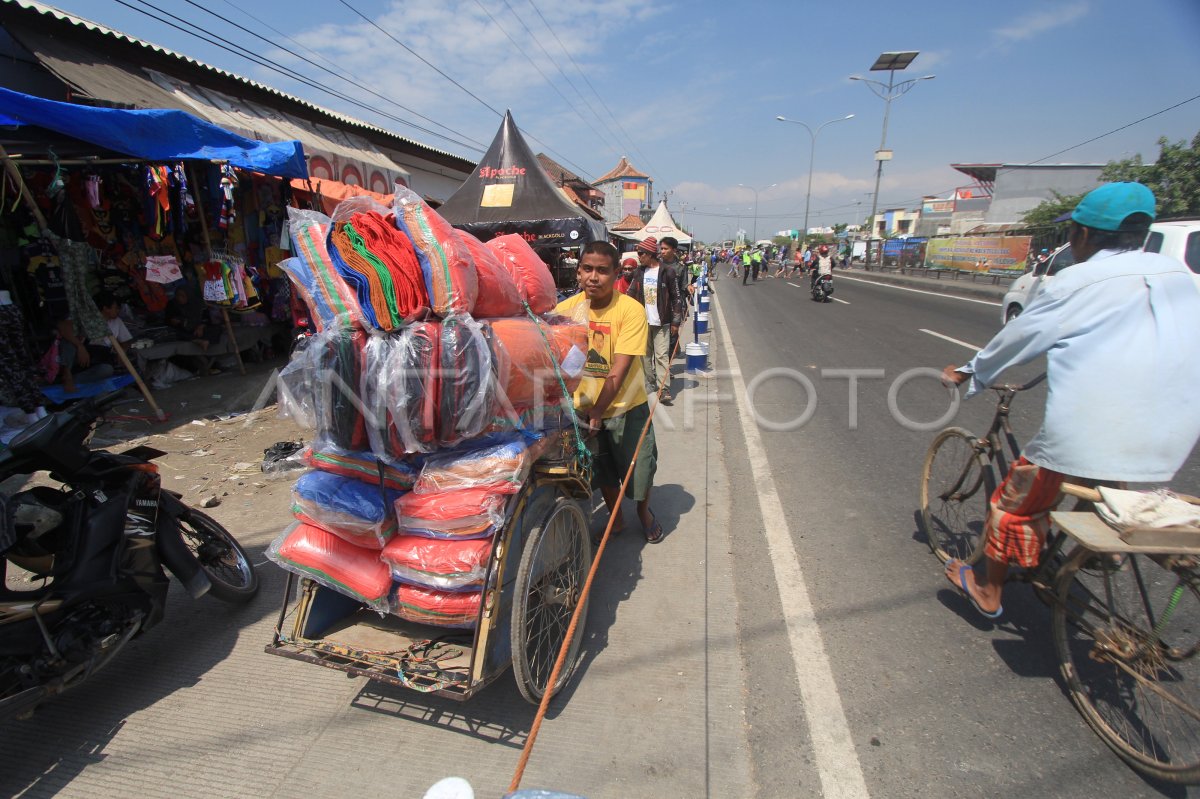 TITIK RAWAN MACET | ANTARA Foto