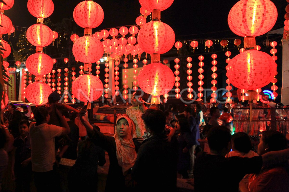 Lampion Imlek Di Solo Antara Foto