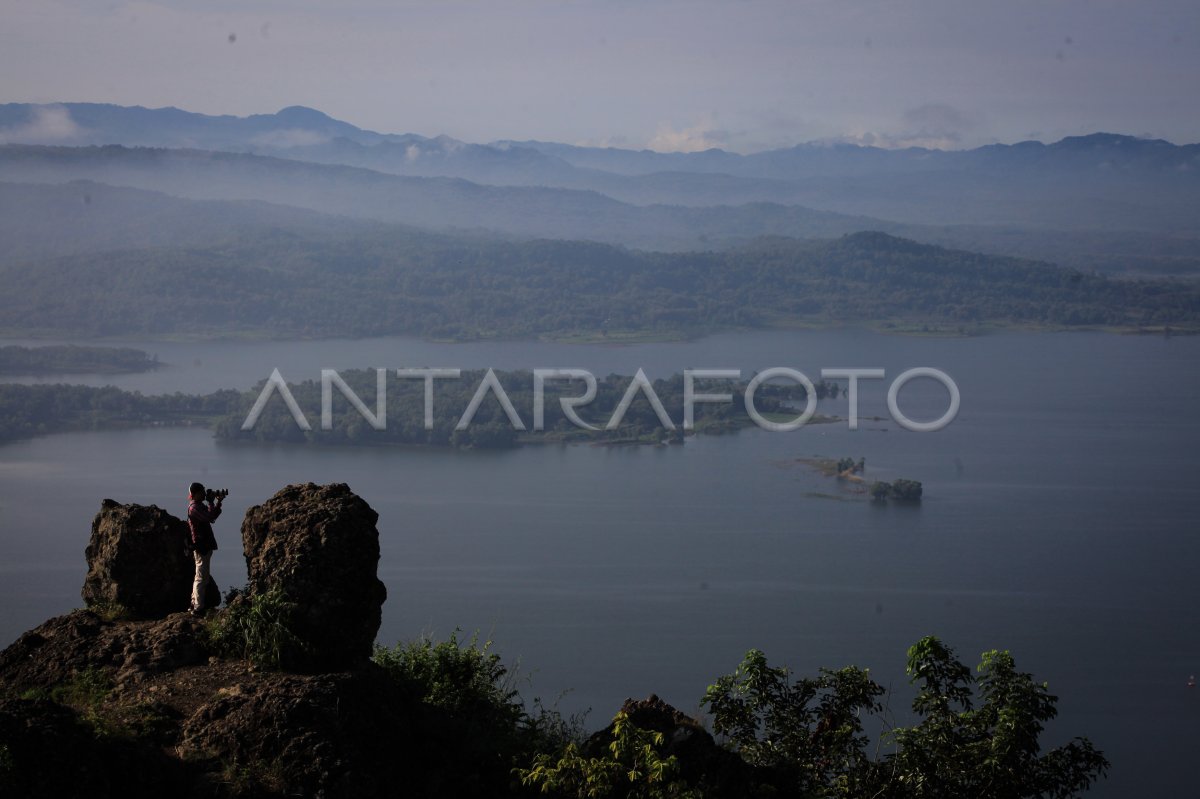 Wisata Waduk Gajah Mungkur Antara Foto